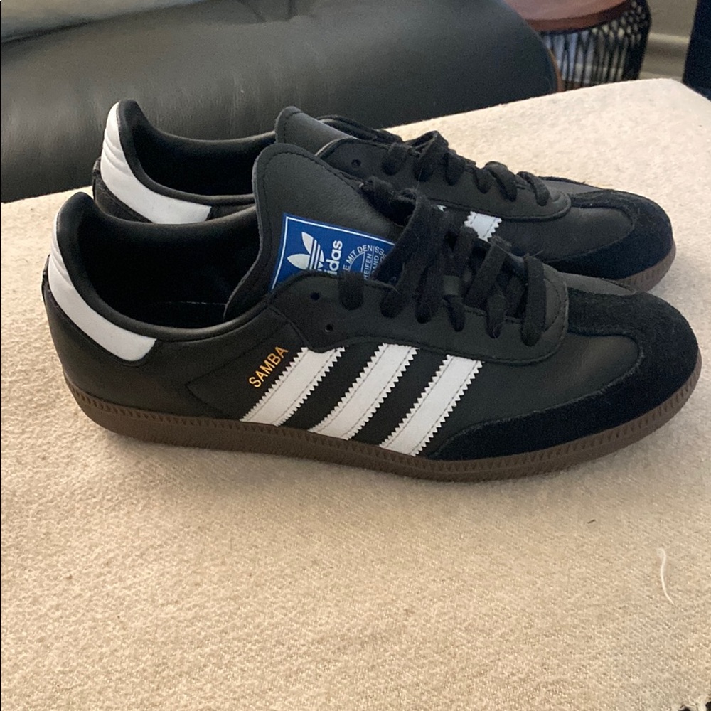 Adidas Samba, Black and White Classic Sneakers. Never worn.